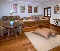 Villa Aliya, Entretenimiento en la habitación