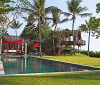 Villa Maridadi, Piscina