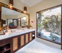 Villa Cemara, Baño En-Suite