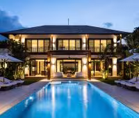 Villa Gendang, Villa de nuit